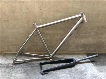 LOOKING FOR A CUSTOM BIKE WITH T47 BOTTOM BRACKET？